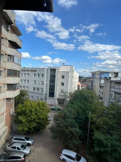 Proprietar - Apartament de inchiriat, 3 camere decomandate, parcare, Magheru