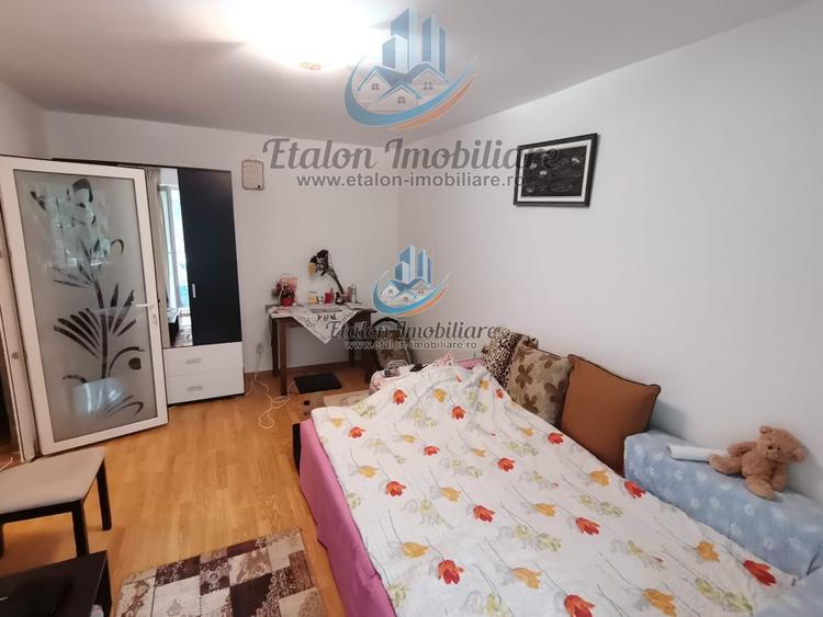 Apartament P+1, 4 camere, 2 bai, 3 balcoane, Zona Centrala Piatra Neamt