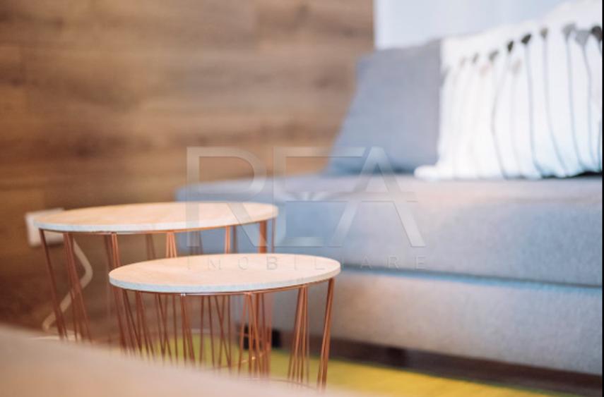 Apartament cu 4 camere cu vedere spre fântânile de la Piața Unirii