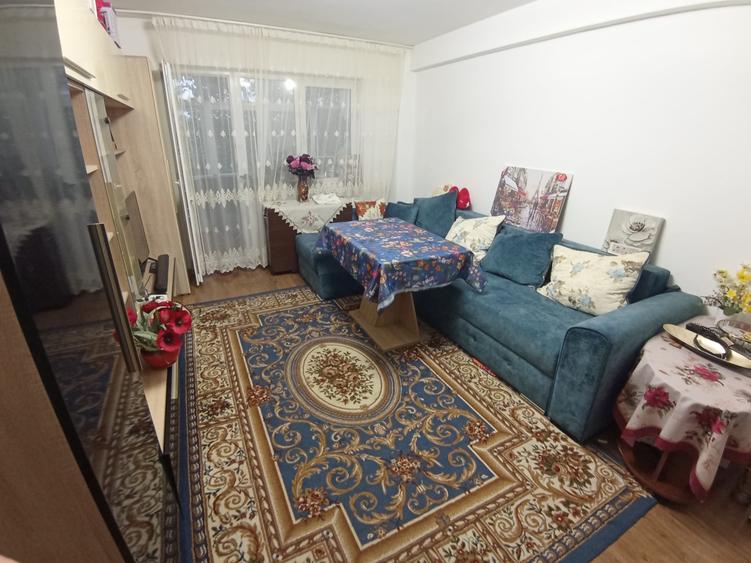 Apartament 3 camere Cantemir-Podu de Piatra, renovat, mobilat si utilat