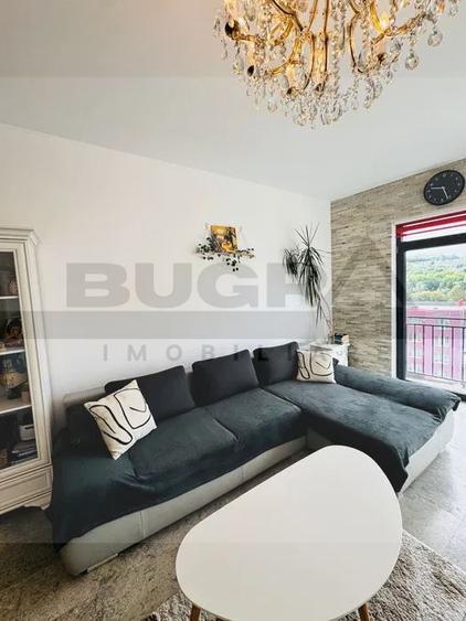 Apartament 2 camere, etaj intermediar, parcare, zona Platinia