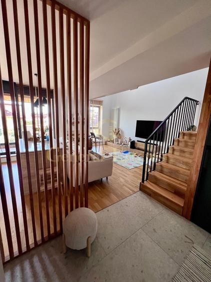 Stil și confort pe 2 niveluri | 3 camere | Parcare + boxă