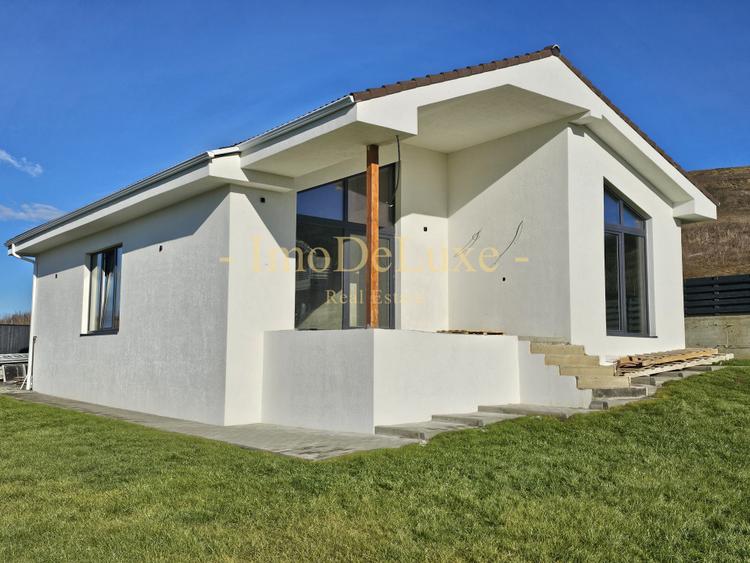 Casa individuala 1 nivel, teren 900 mp, 107 mp utili, 4 cam, com. Jucu