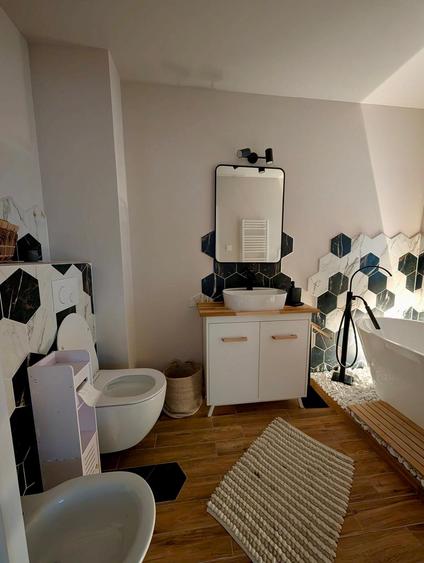 Penthouse 95 mp + terasă 45 mp, pod de 40 mp, 3 dormitoare, Centru