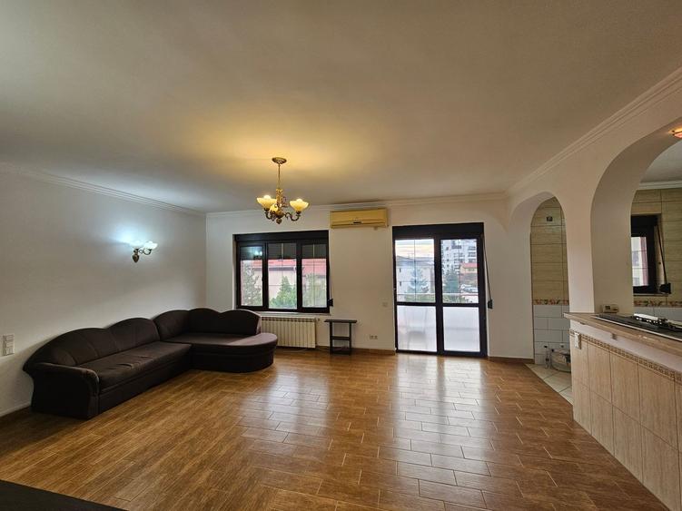 Apartament 3 camere de inchirat Rond OMV Pipera loc parcare inclus