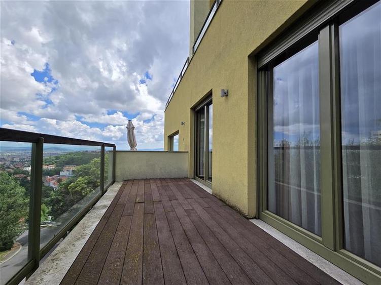 Apartament 3 camere in Bellevue Residence