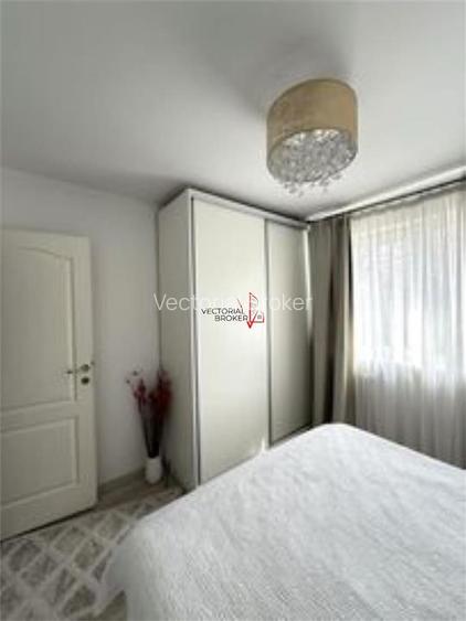 Apartament et.1/10, renovat mobilat si utilat - 3