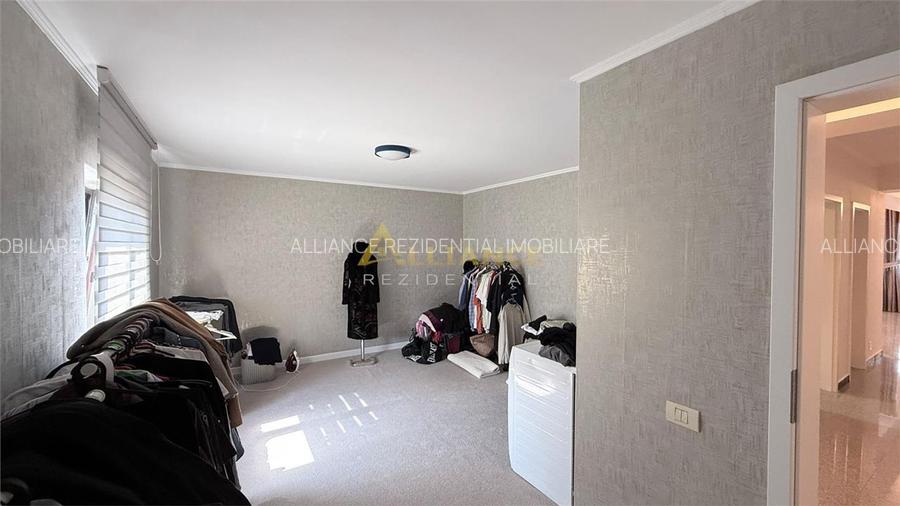 Casa Individuala - 5 camere - 3 bai - 450mp teren - 23