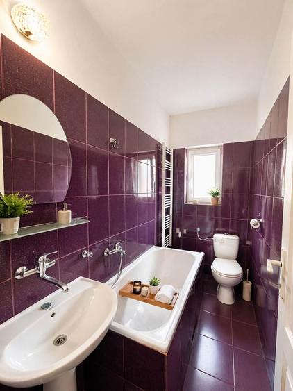 Prima inchiriere! Apartament semidecomandat 4 camere, Gruia, zona Sapte Strazi!