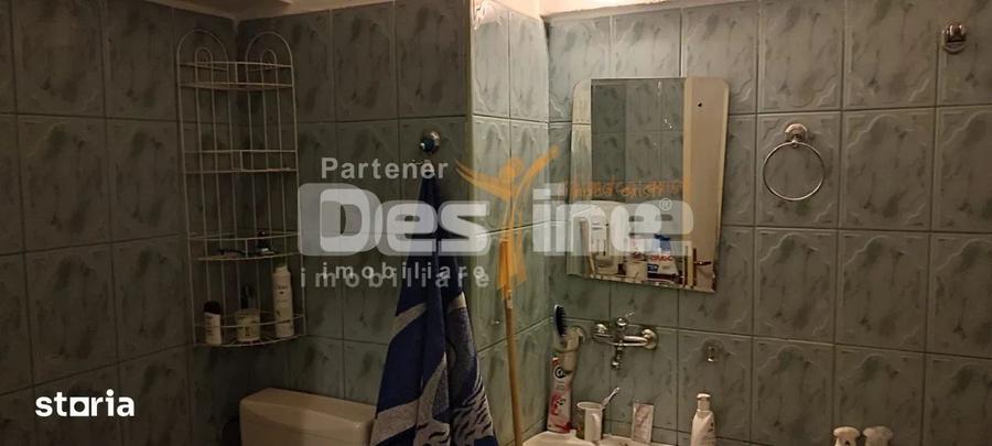 Apartament cu 1 camera, decomandat, zona Armata Rosie, etajul3