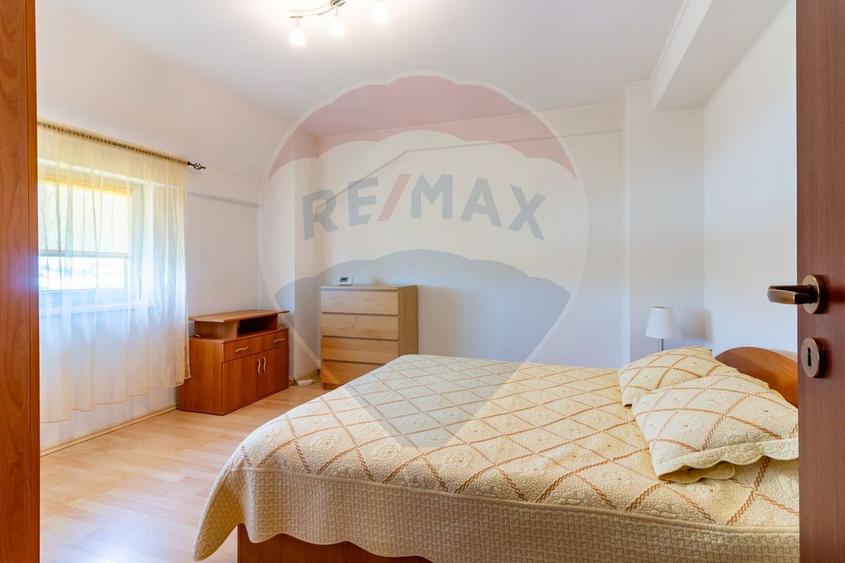 Apartament 2 camere spatios zona centrala OTOPENI