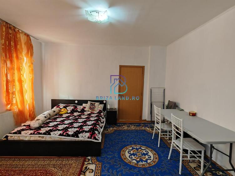 Calarasi, Hala Traian, casa stradal, Sp+P+E, sup. 207mp, teren 156mp
