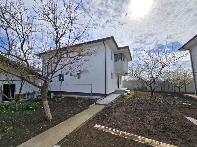 Casă nouă cu 4 camere în Afumați - aproape de București