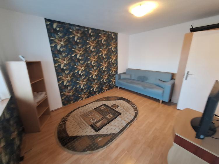 250 euro!!! Ap.cu 1 camera Et 3 cu centrala proprie Girocului