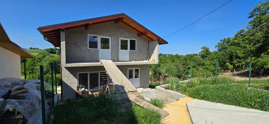 Casa noua D+P+M zona Imparat Traian