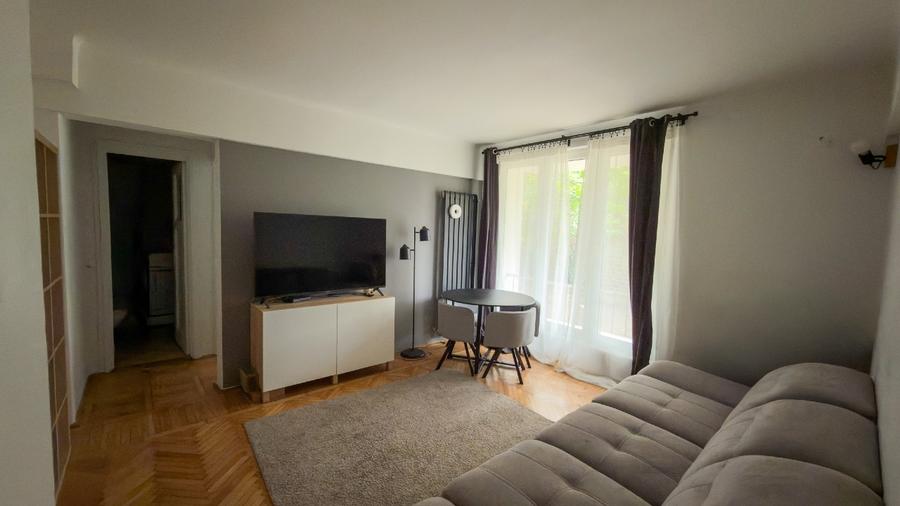 Apartament 3 camere, parter, 46mp + curte 30mp — Sector 2, Megamall