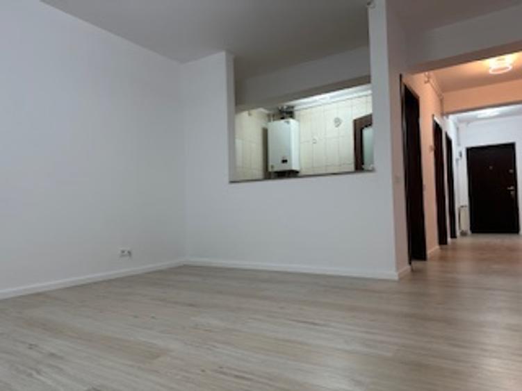 Garsoniera mare in bloc cu apartamente in Drumul Taberei