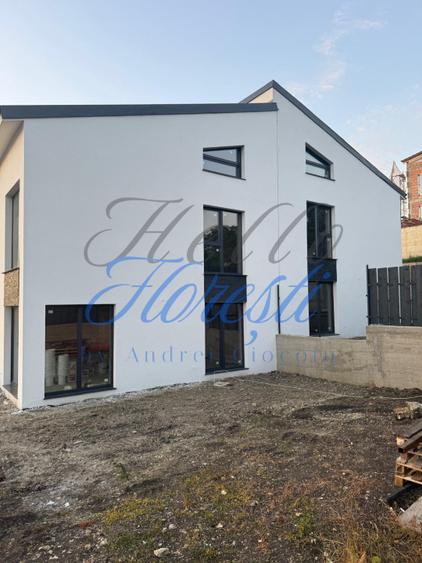 Casa tip duplex, 4 camere Semifinisat + 2 Parcari, 120mp |Dezmir| Cluj