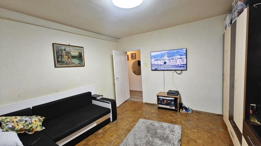 Apartament 3 camere, decomandat, zona Iulius Mall