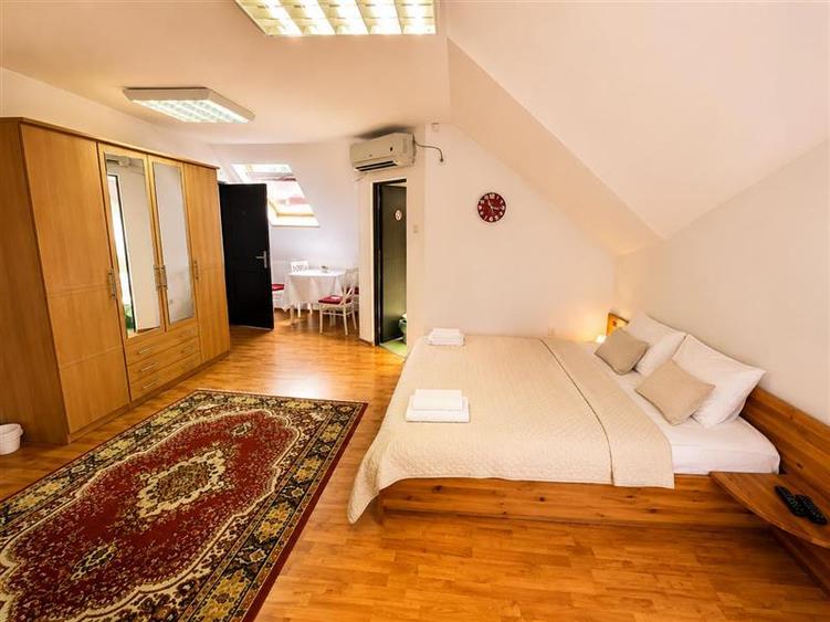 Cladire comerciala reprezentativa, 670 mp, vizibilitate, parcare proprie, vitrin