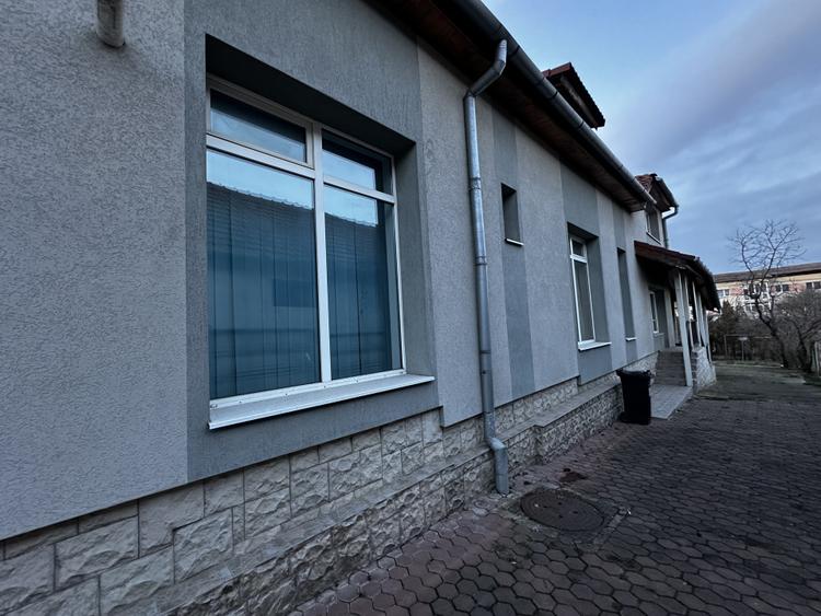 Vanzare Casa 7 Camere Renovata P+M cu 750 mp Teren acces 2 strazi topAlba CENTRU