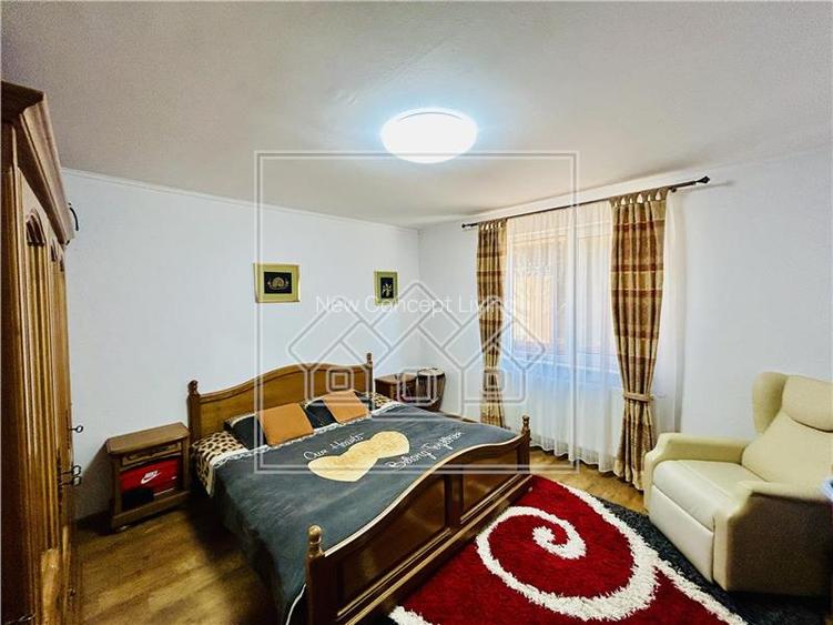 Casa individuala in Sura Mare cu 2 garaje, 2 terase si teren de 493 mp - 12