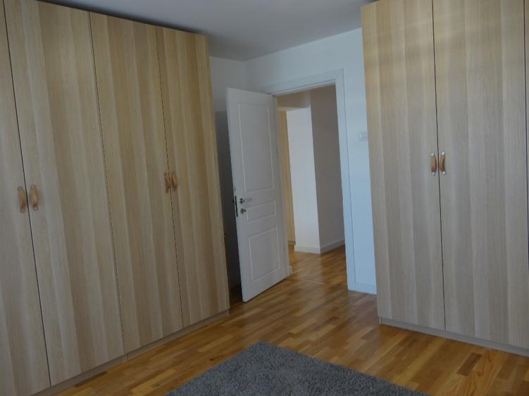 Inchiriere de inchiriat apartament 3 camere Bulevard  Decebal