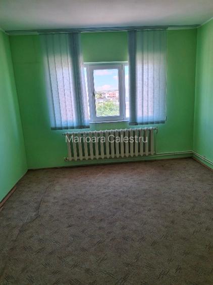 De vânzare apartament  situat intr-o zona buna. - 4