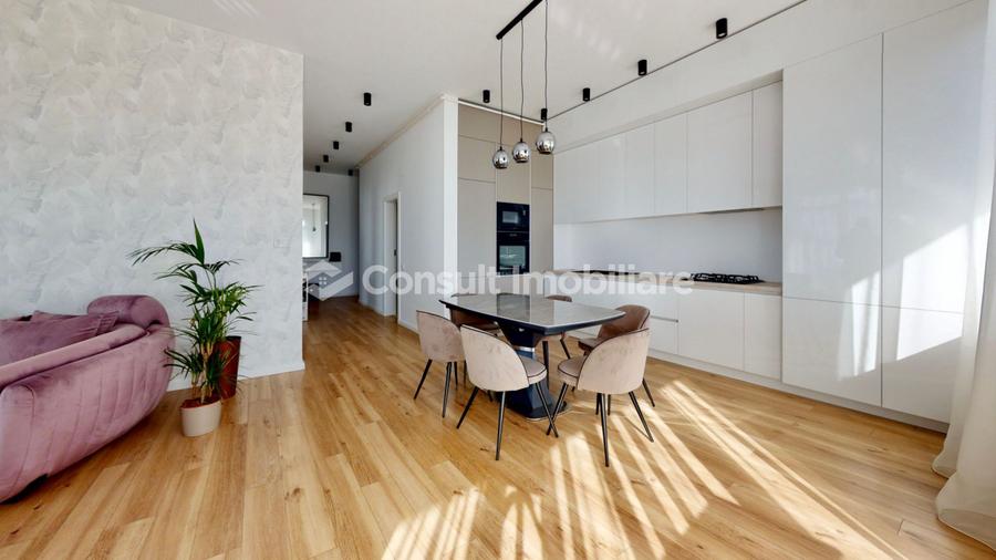 Apartament cu 3 camere de închiriat în zona centrală | Panorama superba!
