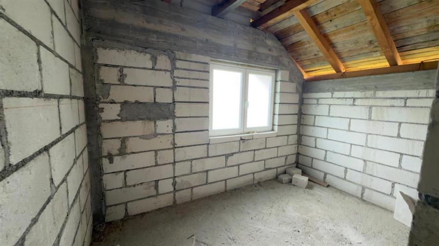 Casă P+1E la roșu, 182 mp, teren 1000 mp – Valea Doftanei