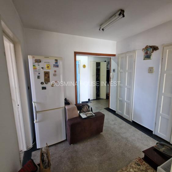 Se inchiriaza apartament,decomandat doua camere,etaj 10/11 ,pret 1300ron/luna. - 5
