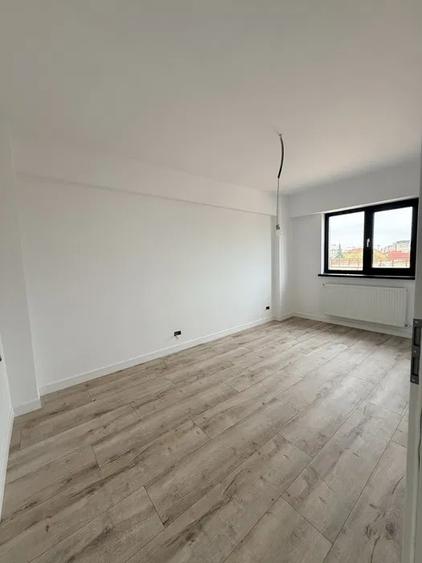 Vatra Luminoasa -strada Tepes Voda-mansarda 3 camere