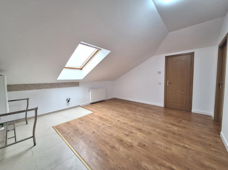 Apartament cu 4 camere, 61,43 mp, zona JISK