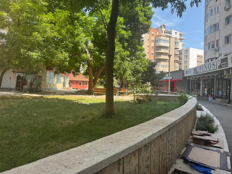 Vând apartament 2 camere bd Mamaia