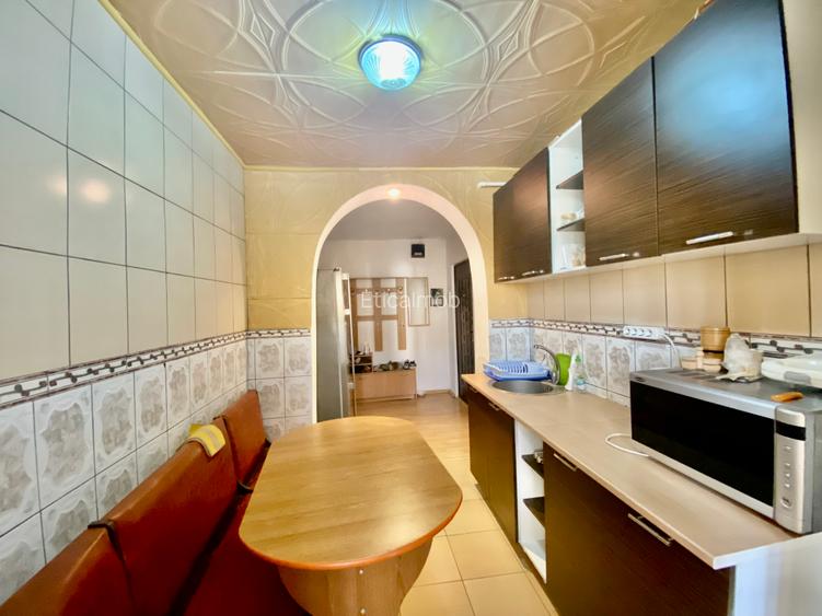 Apartament 3 Camere Decomandat de Închiriat – Micro 12, Târgoviște - 14