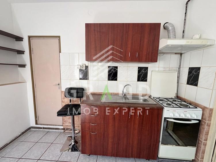 Casa 4 camere | 4 bai | 2 bucatarii | GARAJ | zona Semicentrala/Paris