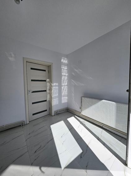 Oferta vanzare parte din duplex P+M Pitesti, 138000 EURO