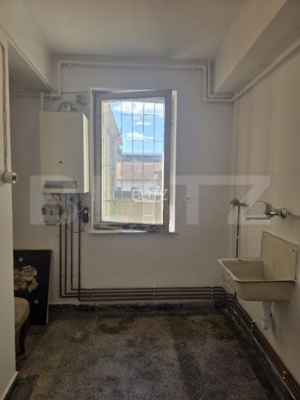 Apartament 1 cameră decomandat , Etaj intermediar, bloc cu lift, Ultracentral - 3