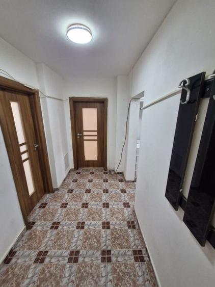 Apartament - 3 camere - Decomandat - Mall Vitan