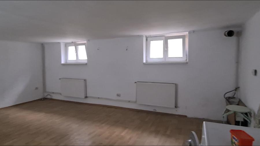 CAMERA CU TOALETA- DE INCHIRIAT IDEAL PENTRU BIROU- DEMISOL