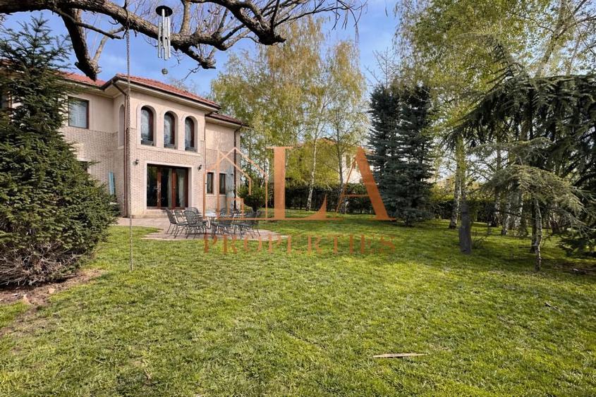Vila stil Art Nouveau | Teren 900mp | Ansamblu Curtea Domnesca