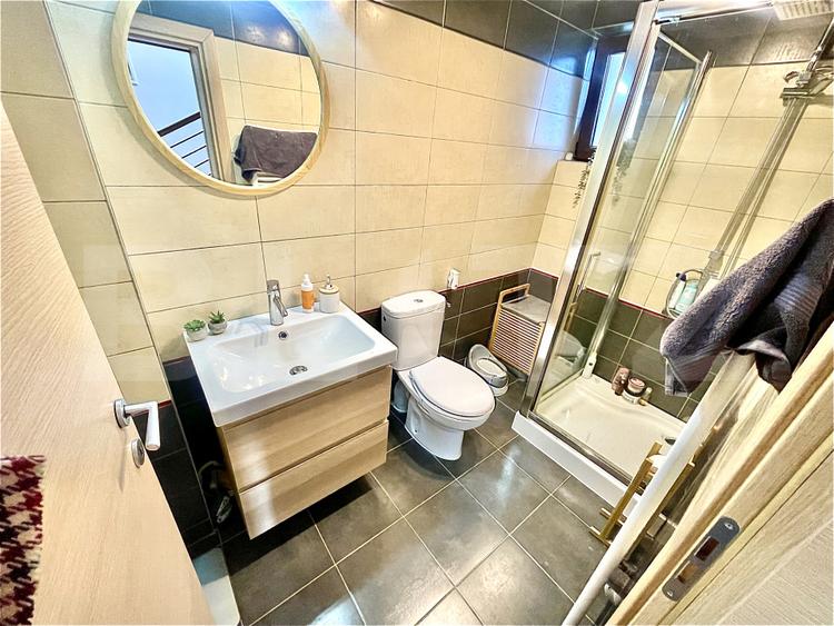 Casă spațioasă cu etaj | Curte superbă | Zonă liniștită - 9