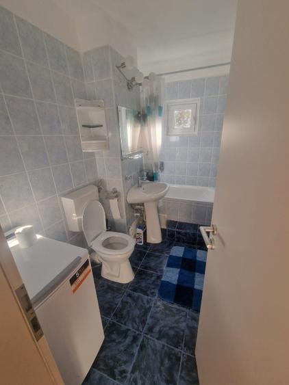 Proprietar inchiriez apartament cu 2 camere
