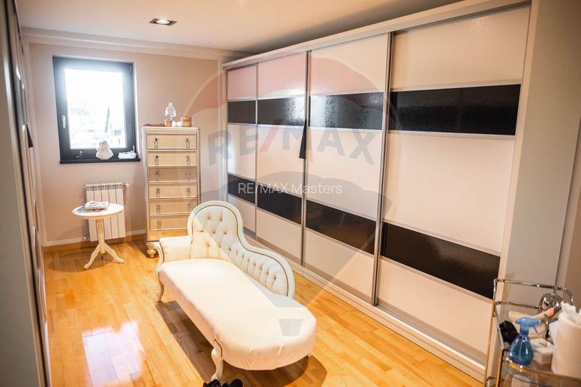 Casă / Vilă de lux cu 6 camere de vânzare în Șcheia, Suceava - 13