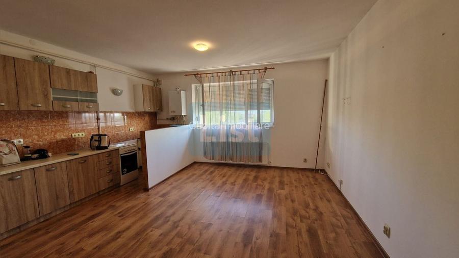 Apartament cu 3 camere 2 bai de vanzare Baia Mare V. Babes Comision 0 - 2