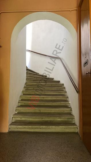 Apartament spațios1 cameră, 71 mp, în clădire istorică, pe malul Begai