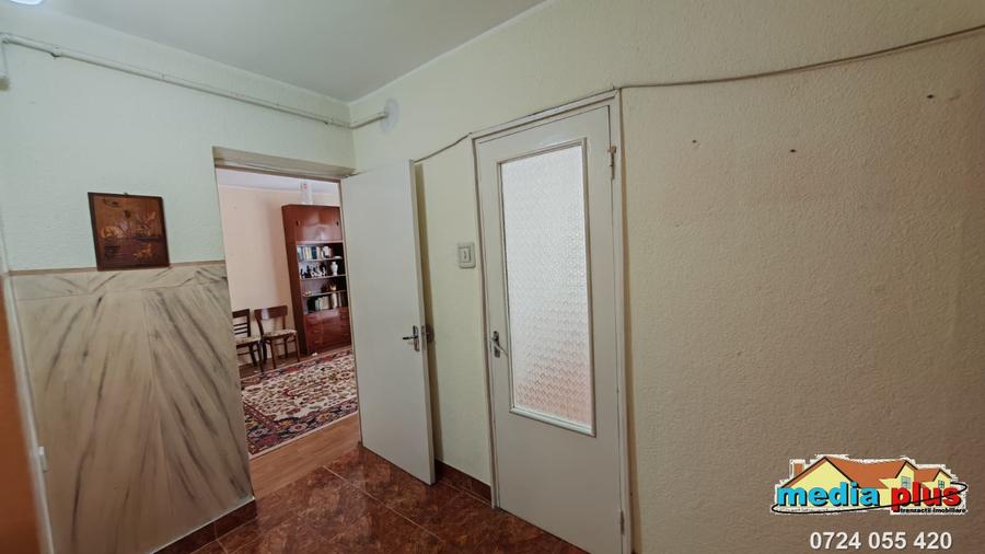 🏠 De vânzare – Apartament 3 camere, decomandat, zona Restaurantul Cosoreanu