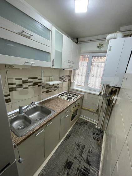 Apartament cu 3 camere, etaj 2 - zona George Enescu