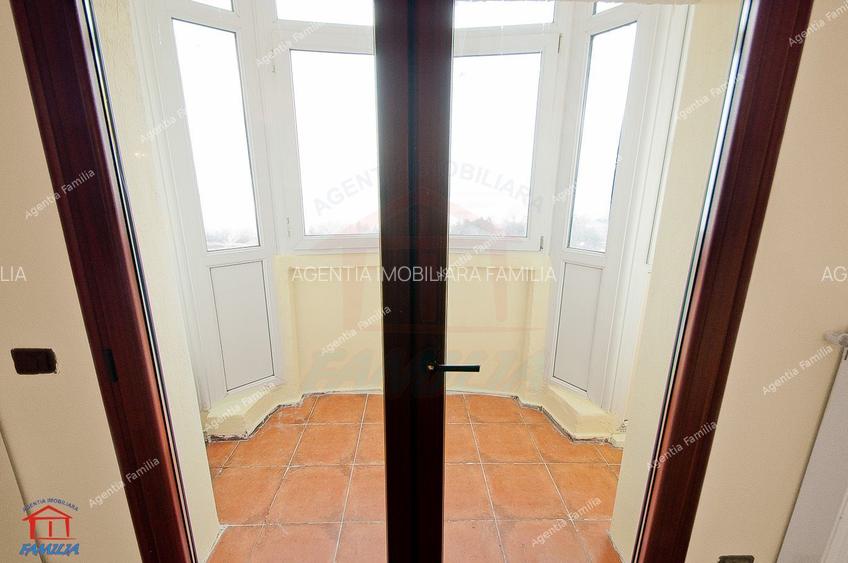 Apartament 3 camere dec in Galati Micro 21 vedere la Dunare langa turn - 3