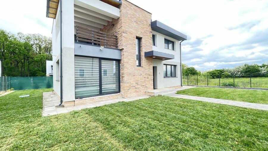 Vila individuală 5 camere | complet mobilata si utilata | 50m de Padure